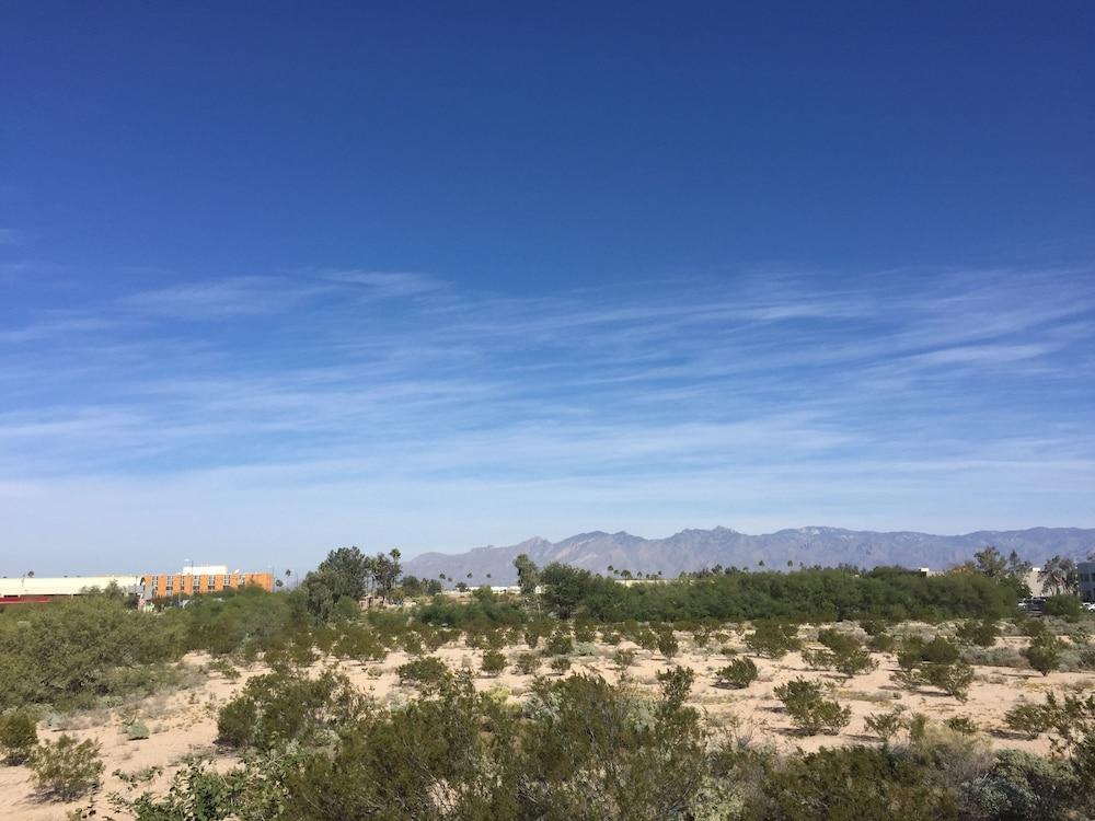 Days Inn By Wyndham Tucson Airport Drexel Heights Buitenkant foto