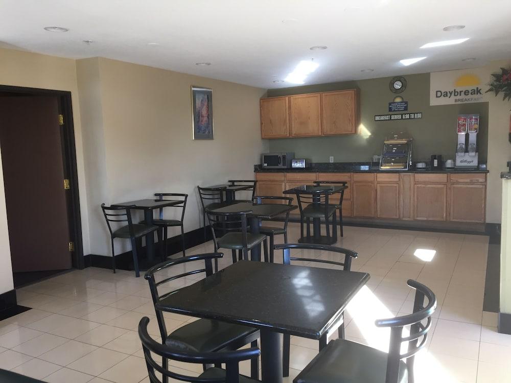 Days Inn By Wyndham Tucson Airport Drexel Heights Buitenkant foto