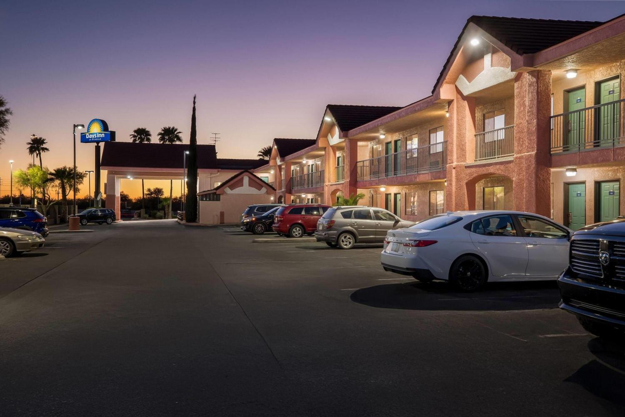 Days Inn By Wyndham Tucson Airport Drexel Heights Buitenkant foto