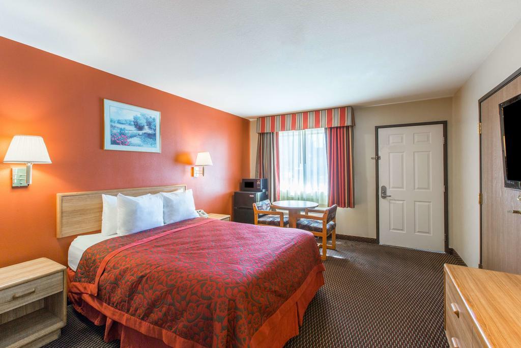 Days Inn By Wyndham Tucson Airport Drexel Heights Buitenkant foto